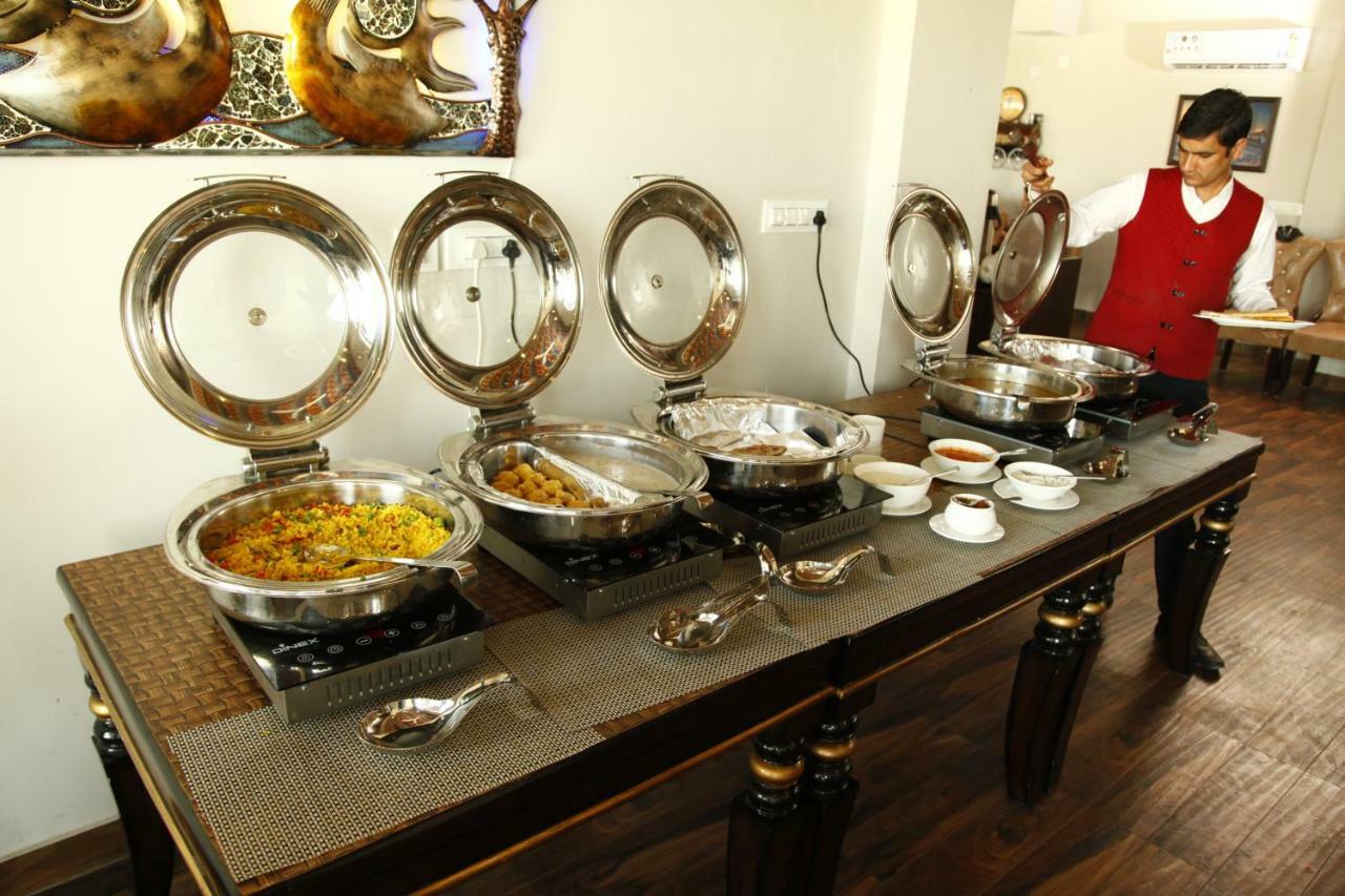 Anandam Clarks Inn Suites Вриндавана Экстерьер фото